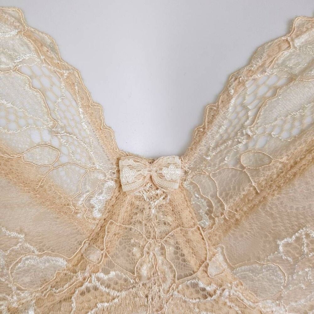 coquette nude lace bra - Picture 3 of 5